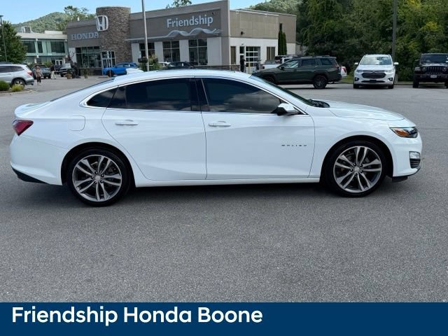 Used 2022 Chevrolet Malibu LT FWD image 4