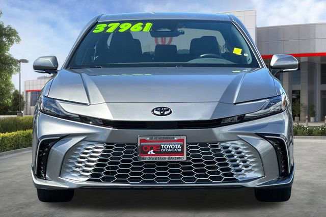 Used 2025 Toyota Camry XSE FWD image 10