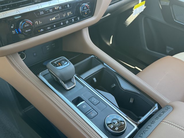 New 2026 Nissan Pathfinder Platinum AWD/4WD image 11