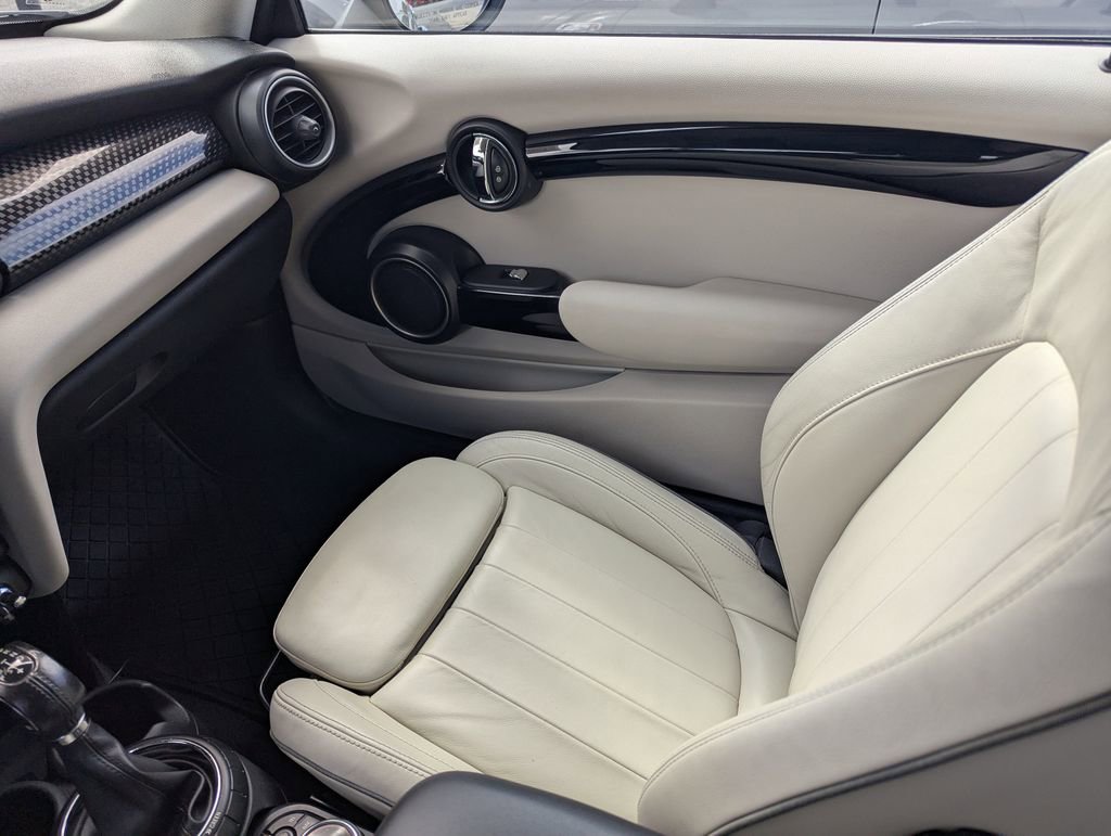 Used 2014 MINI Cooper S image 17