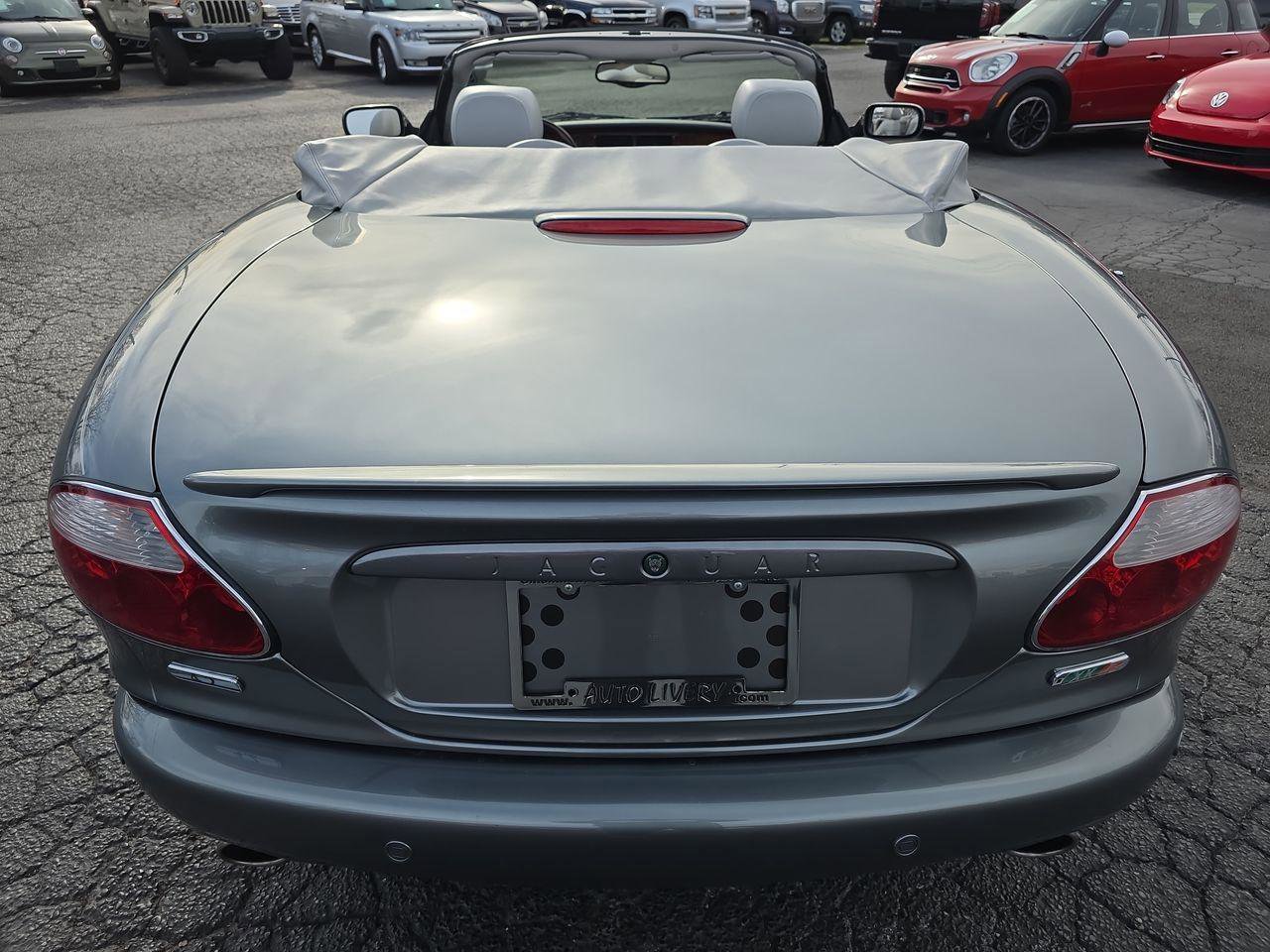 Used 2004 Jaguar XK8 Convertible image 14