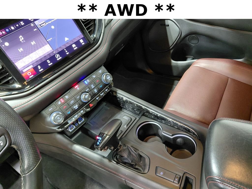 Used 2024 Dodge Durango R/T AWD/4WD image 4
