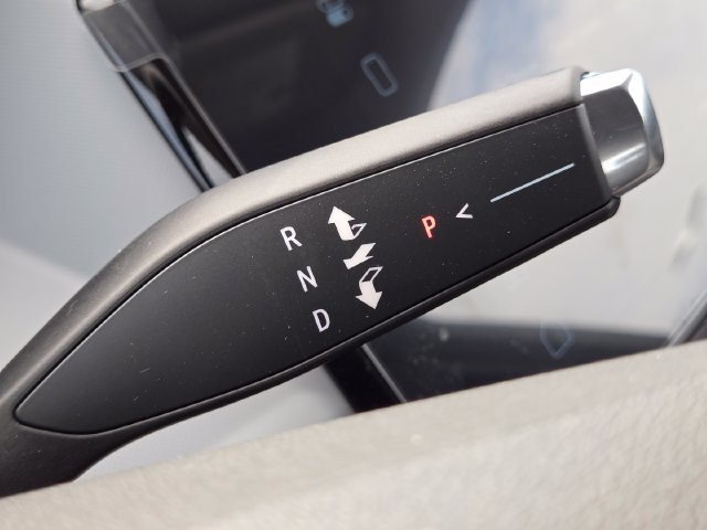 New 2027 Chevrolet Bolt LT w/ Comfort Package FWD image 27