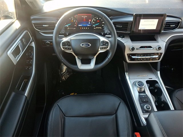 Used 2023 Ford Explorer XLT w/ Equipment Group 202A image 12