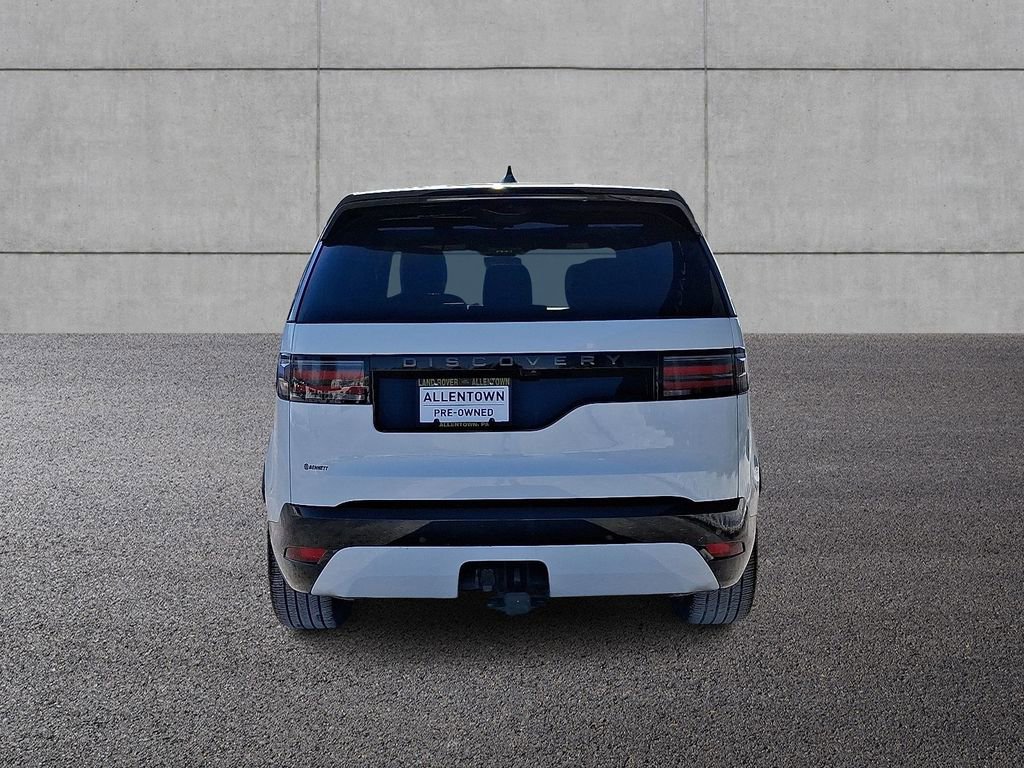 Certified 2025 Land Rover Discovery Dynamic SE image 4