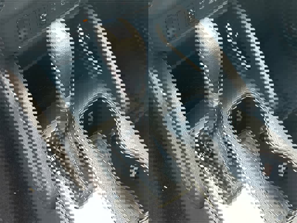 Used 2022 Nissan Frontier SV w/ Technology Package image 28