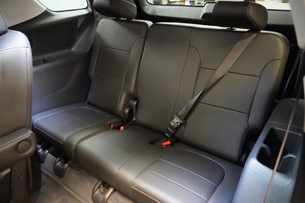 Used 2021 Chevrolet Traverse LT w/ LT Premium Package AWD/4WD image 22