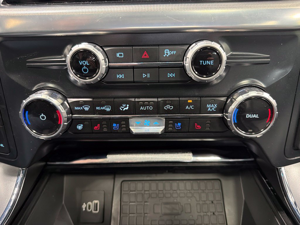 Used 2025 Ford F150 Lariat w/ Equipment Group 502A High AWD/4WD image 38