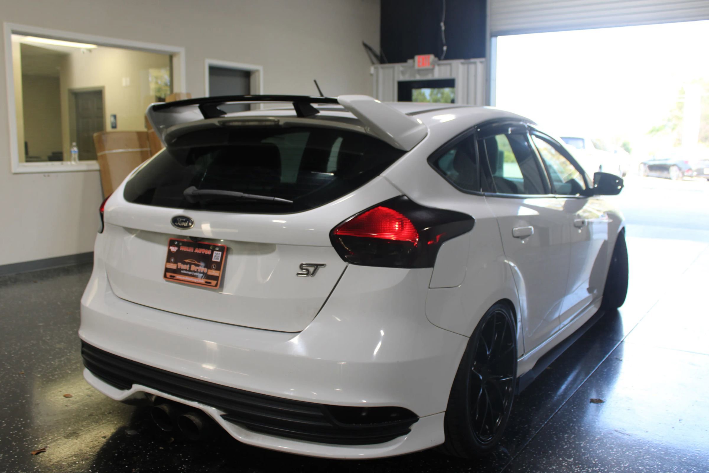 Used 2015 Ford Focus ST w/ Equipment Group 401A image 2
