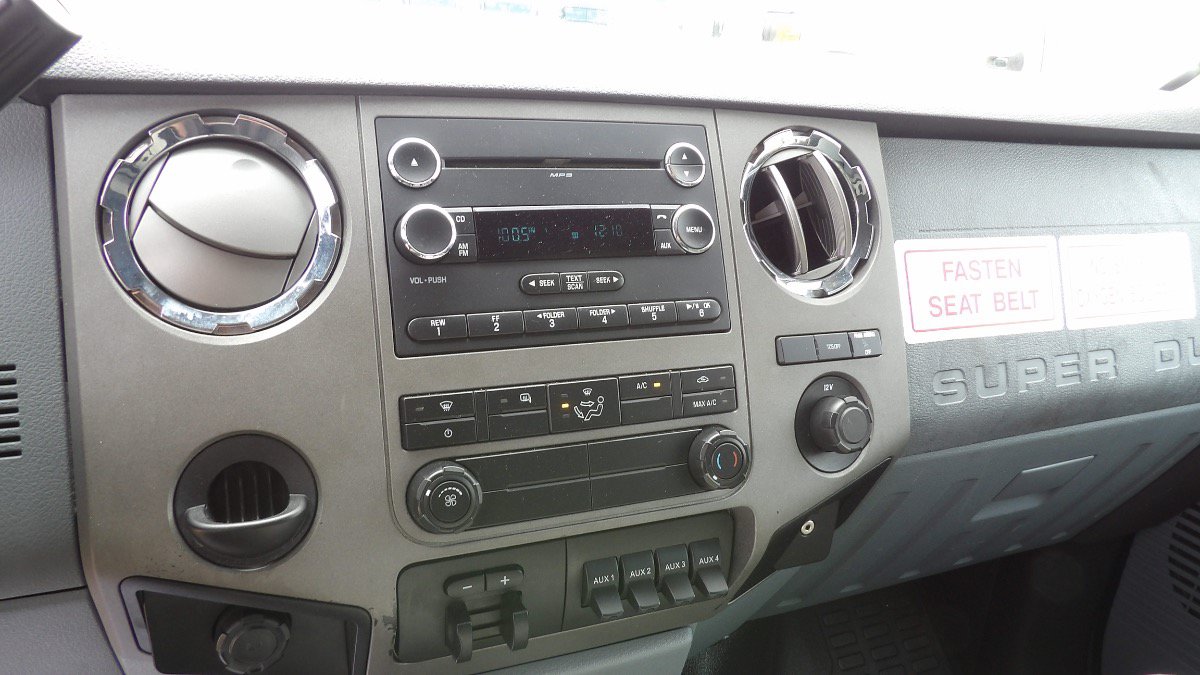 Used 2012 Ford F450 XLT w/ Ambulance Preparation Pkg RWD image 11