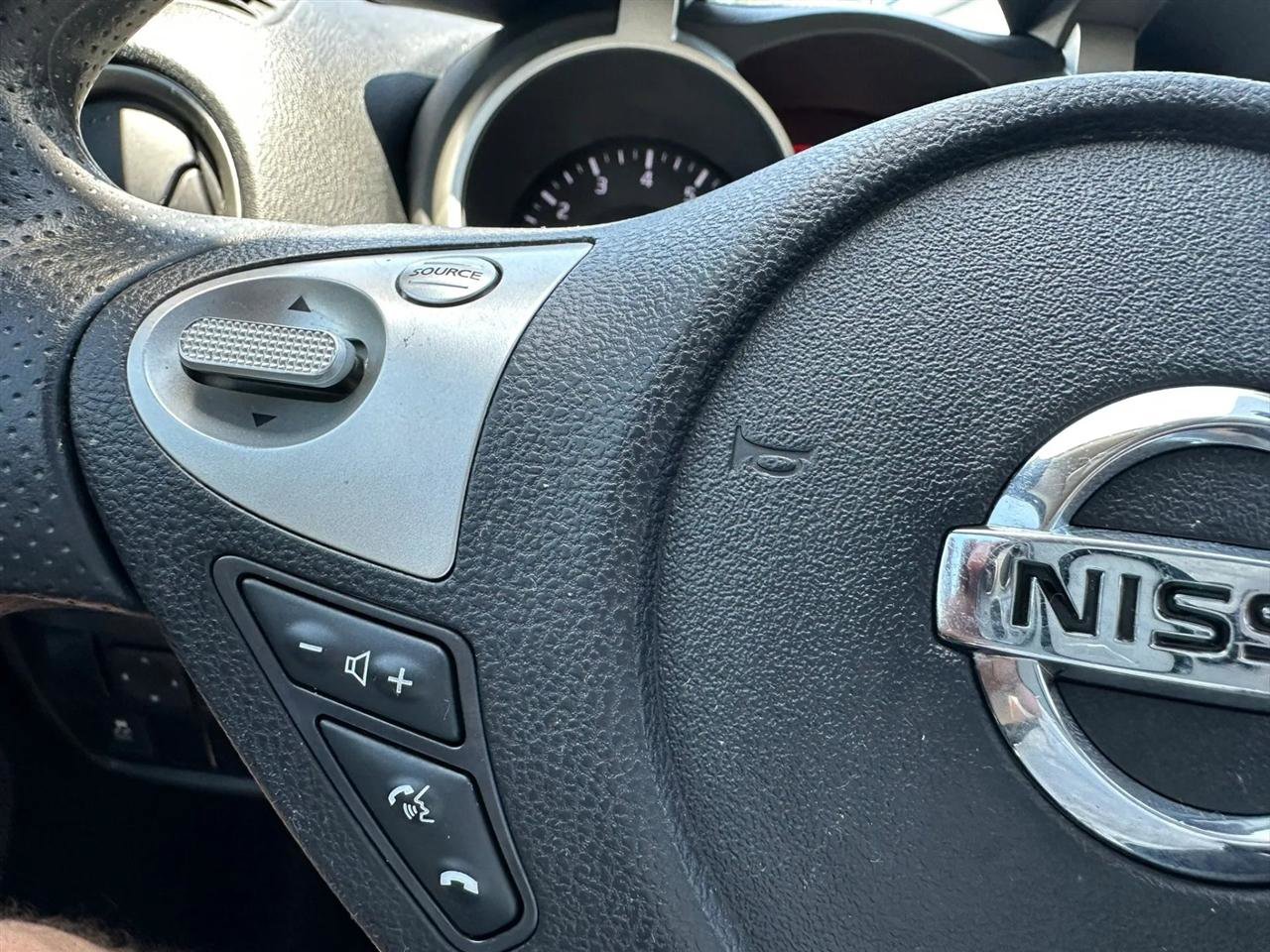 Used 2014 Nissan Juke S FWD image 56
