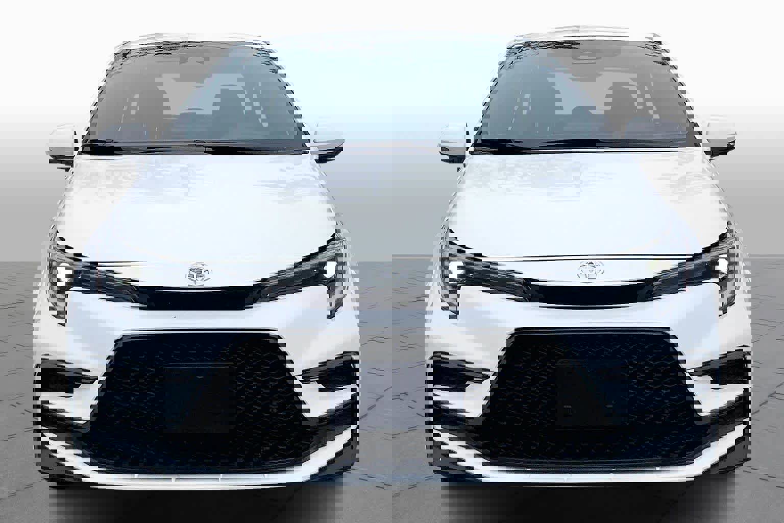 Certified 2023 Toyota Corolla SE w/ Carpet Mat Package (TMS) image 4