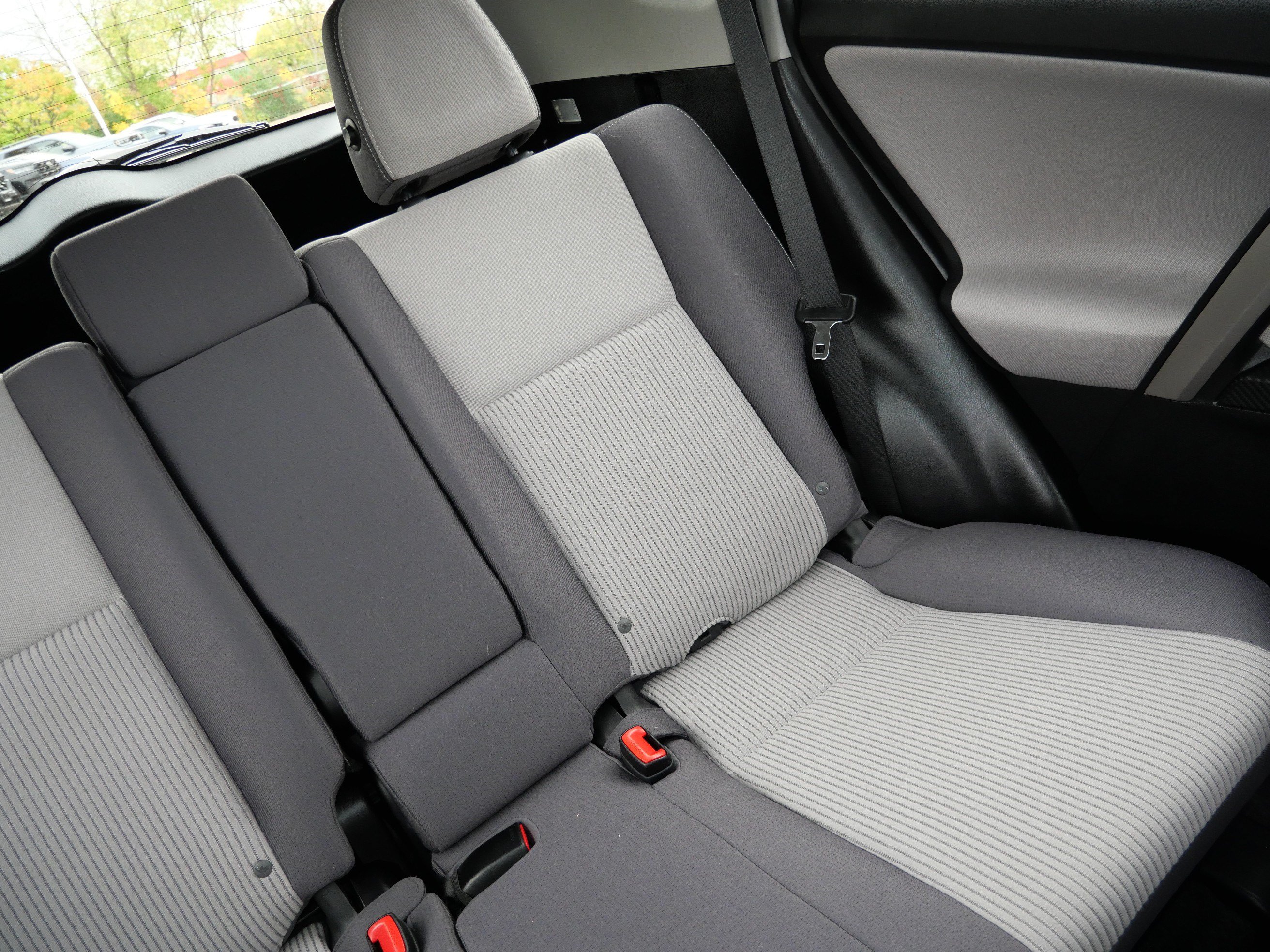 Used 2014 Toyota RAV4 XLE FWD image 14