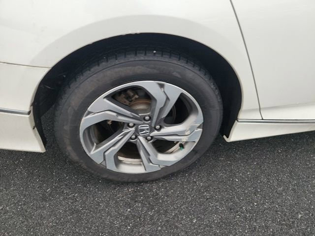 Used 2018 Honda Accord EX image 11