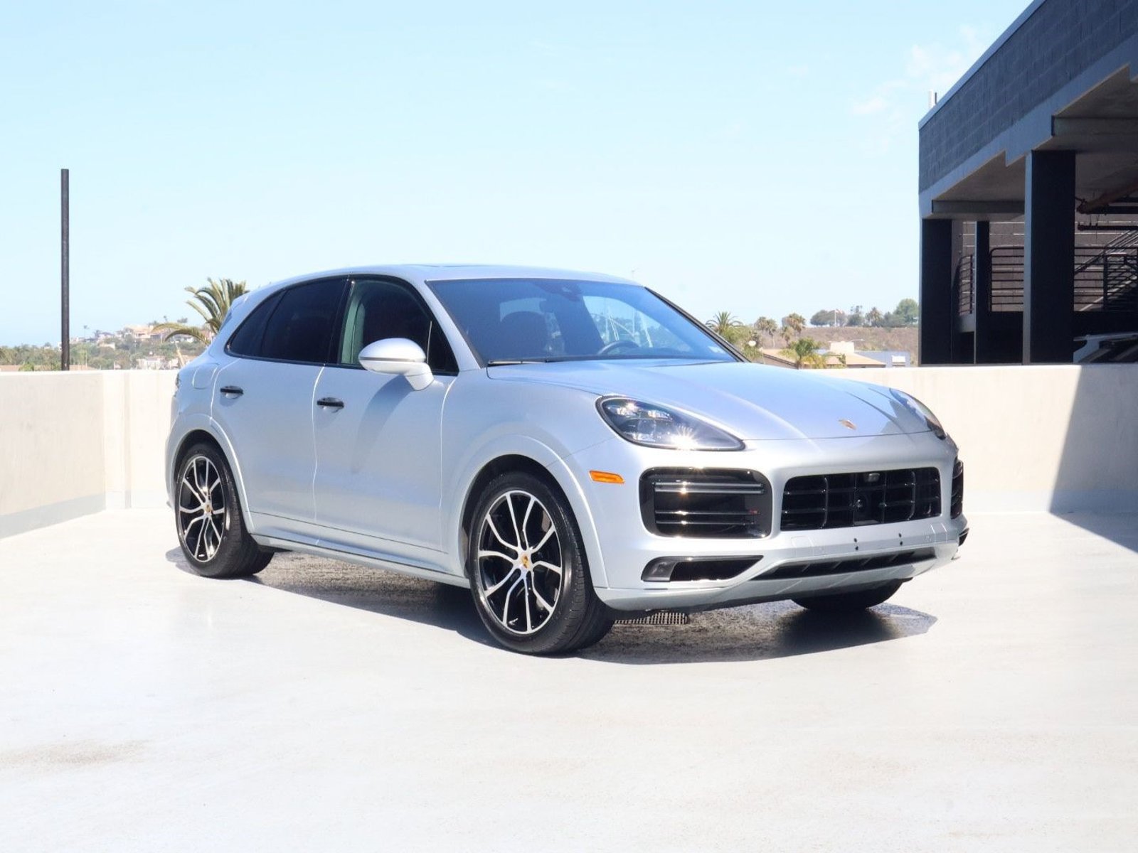 Certified 2023 Porsche Cayenne Turbo AWD/4WD image 7