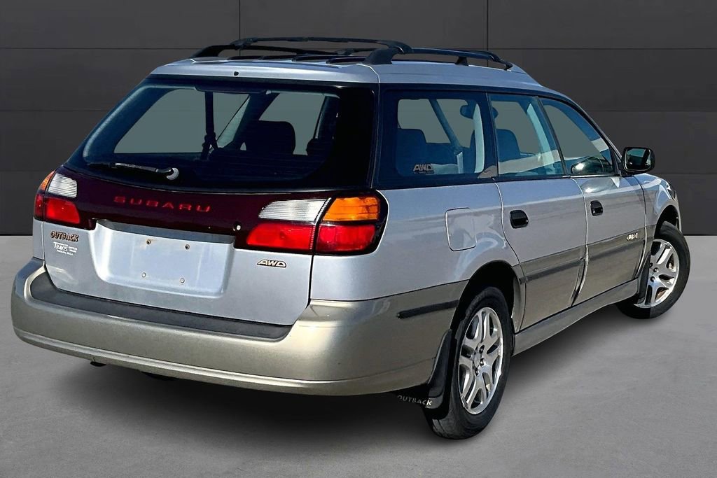 Used 2003 Subaru Outback Wagon image 2