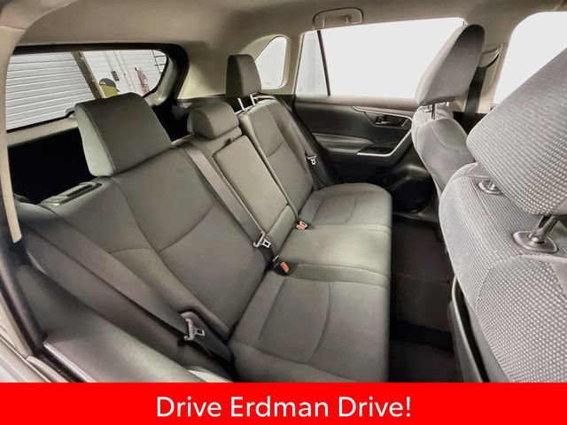 Used 2022 Toyota RAV4 LE FWD image 26