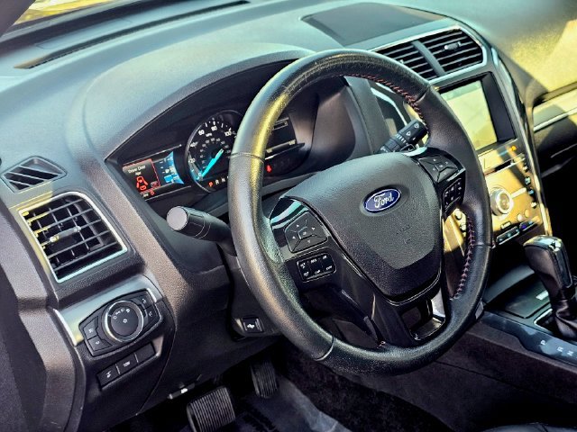 Used 2017 Ford Explorer Sport w/ Equipment Group 401A AWD/4WD image 18