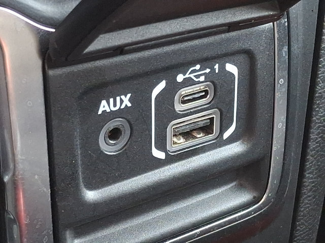 Certified 2023 Jeep Wrangler Unlimited w/ 8.4" Radio Group AWD/4WD image 24