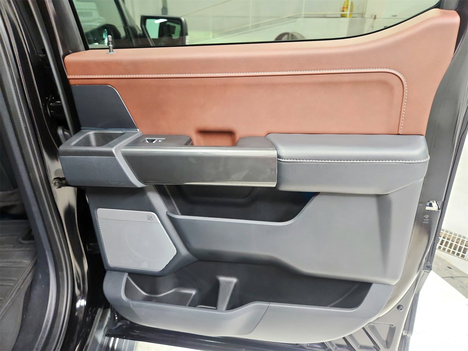 Used 2023 Ford F150 Lariat image 43