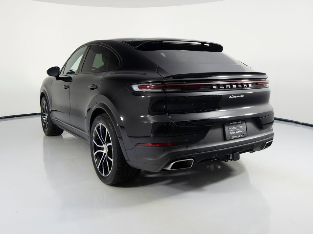Certified 2025 Porsche Cayenne Coupe image 8