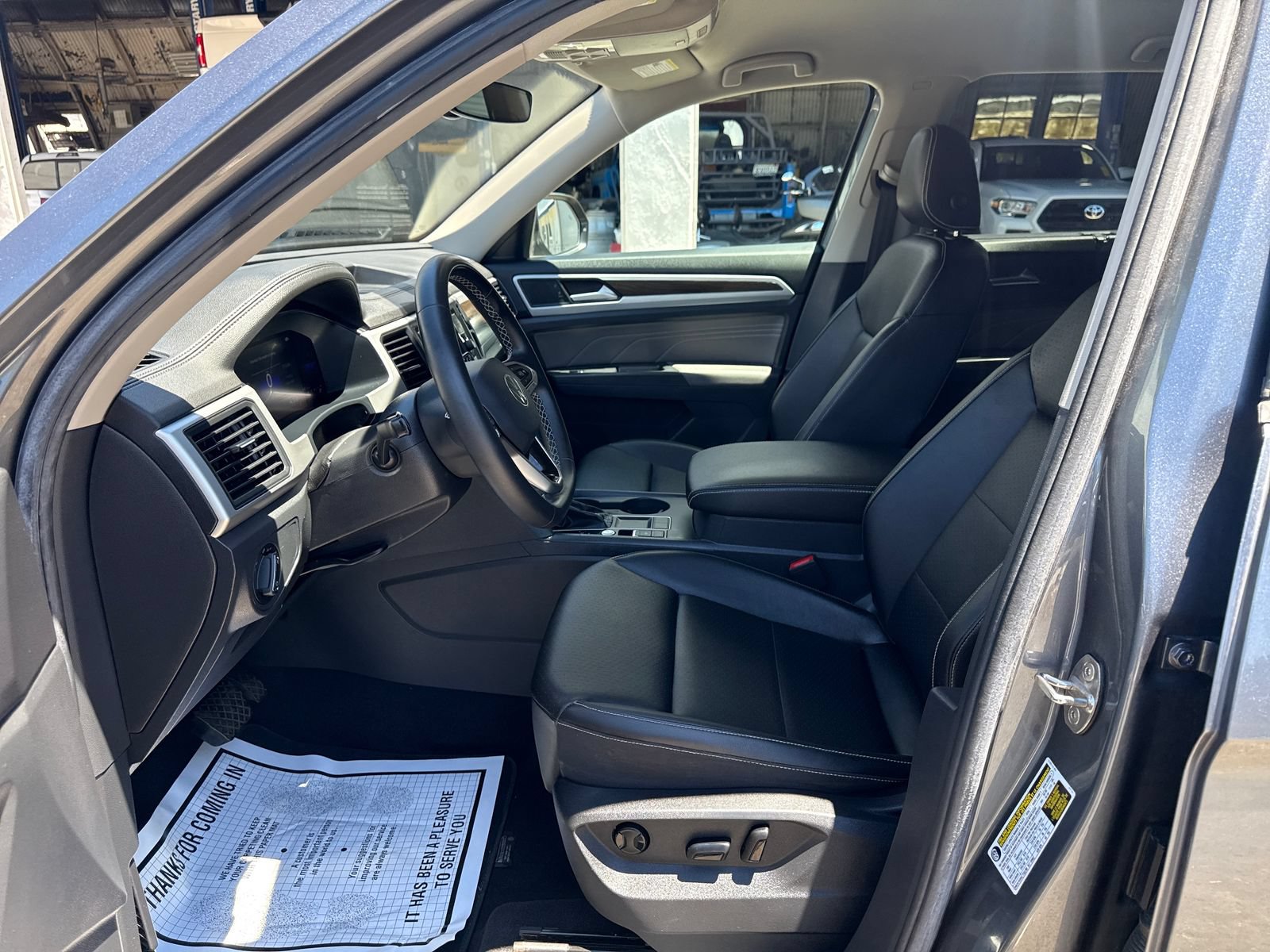 Used 2023 Volkswagen Atlas SE FWD image 9