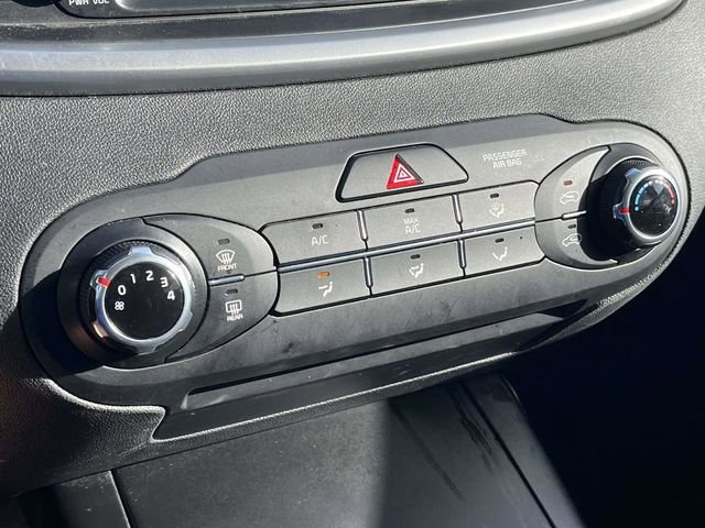 Used 2019 Kia Sorento LX image 31