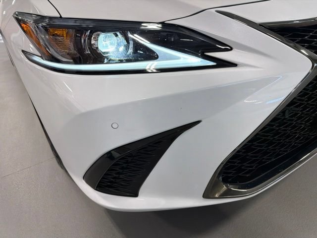 Used 2022 Lexus ES 300h F Sport w/ Accessory Package FWD image 34