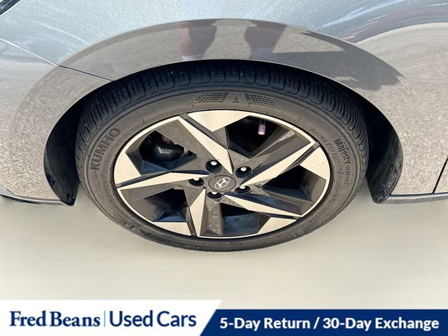 Used 2023 Hyundai Elantra Limited FWD image 30