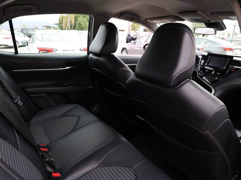 Used 2024 Toyota Camry SE FWD image 16