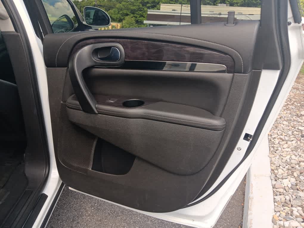 Used 2017 Buick Enclave Leather FWD image 33