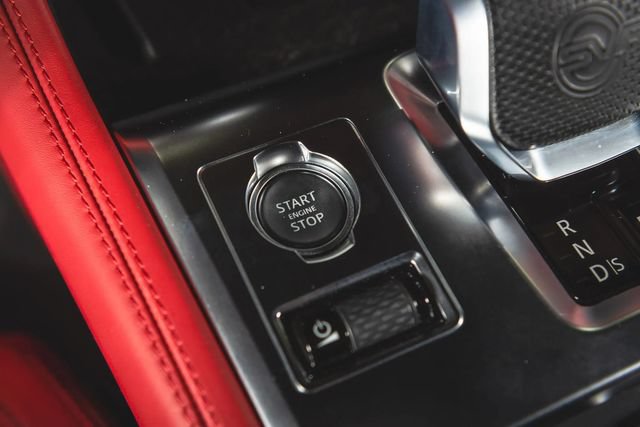 Used 2022 Jaguar F-PACE SVR AWD/4WD image 29