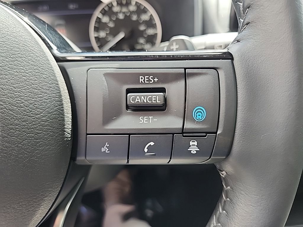 Used 2023 Nissan Rogue SL w/ SL Premium Package image 36