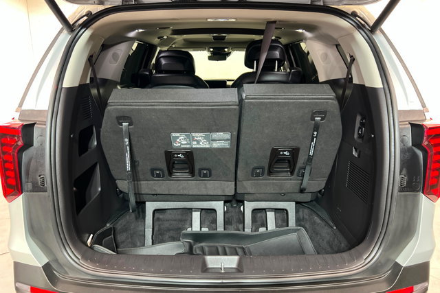 Used 2025 Kia Carnival SX Prestige FWD image 22