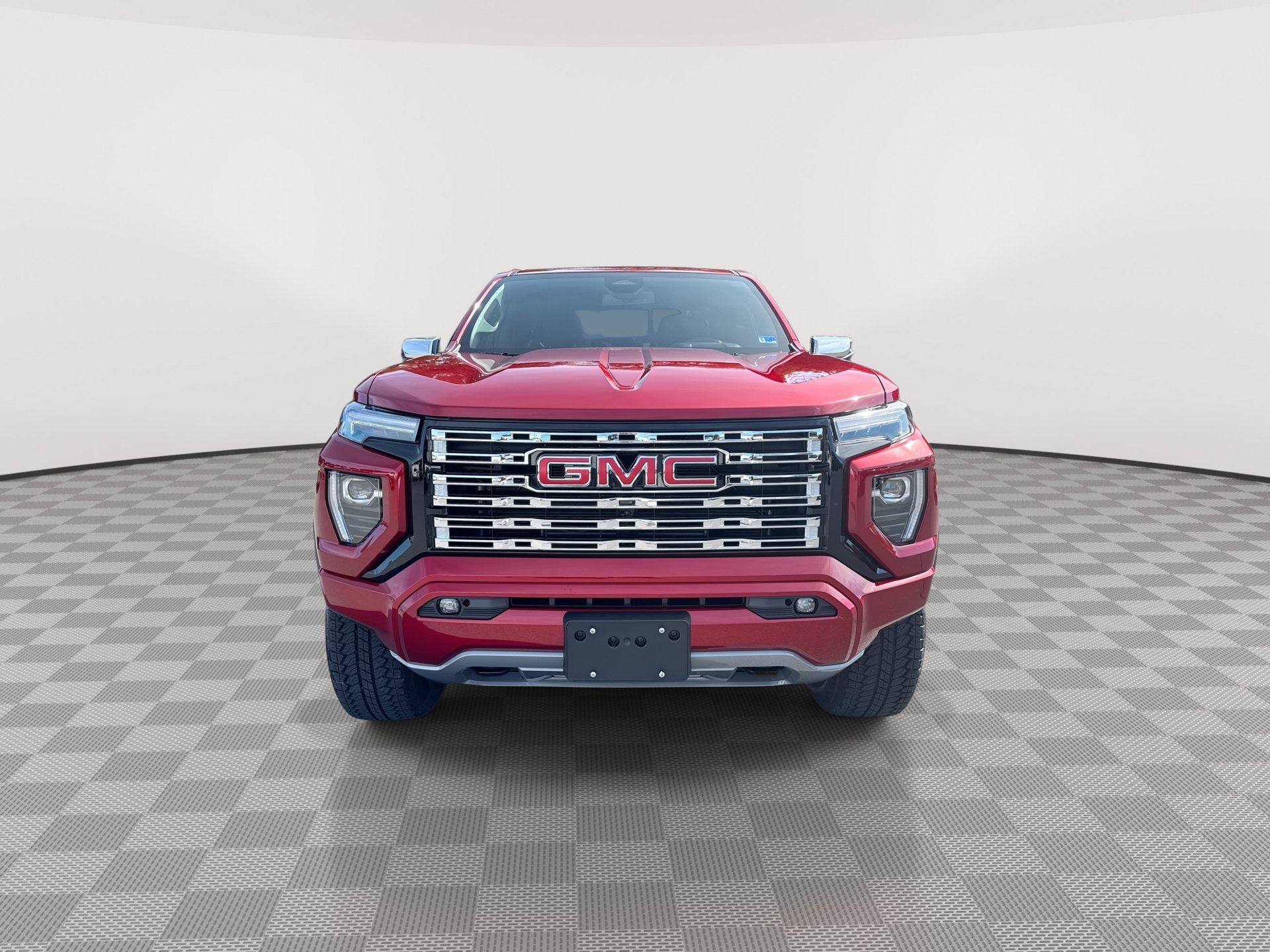 Used 2025 GMC Canyon Denali AWD/4WD image 3