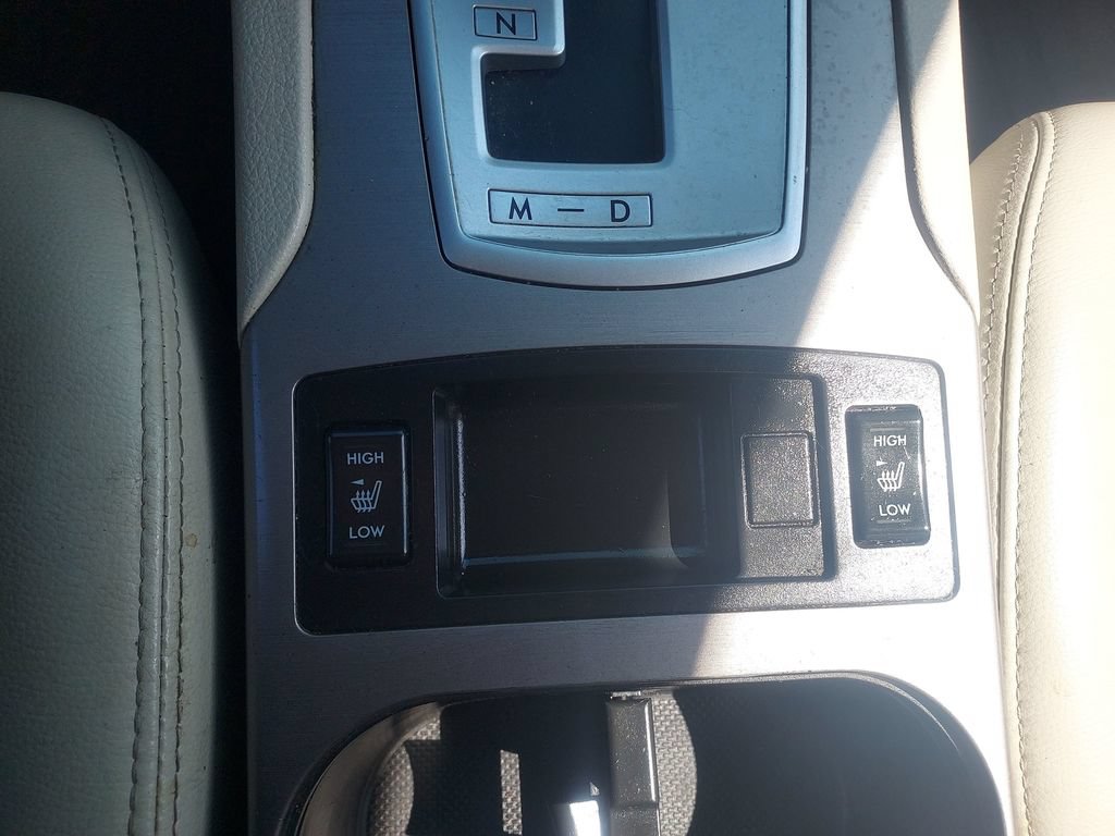 Used 2014 Subaru Outback 2.5i Limited w/ Moonroof Package AWD/4WD image 20