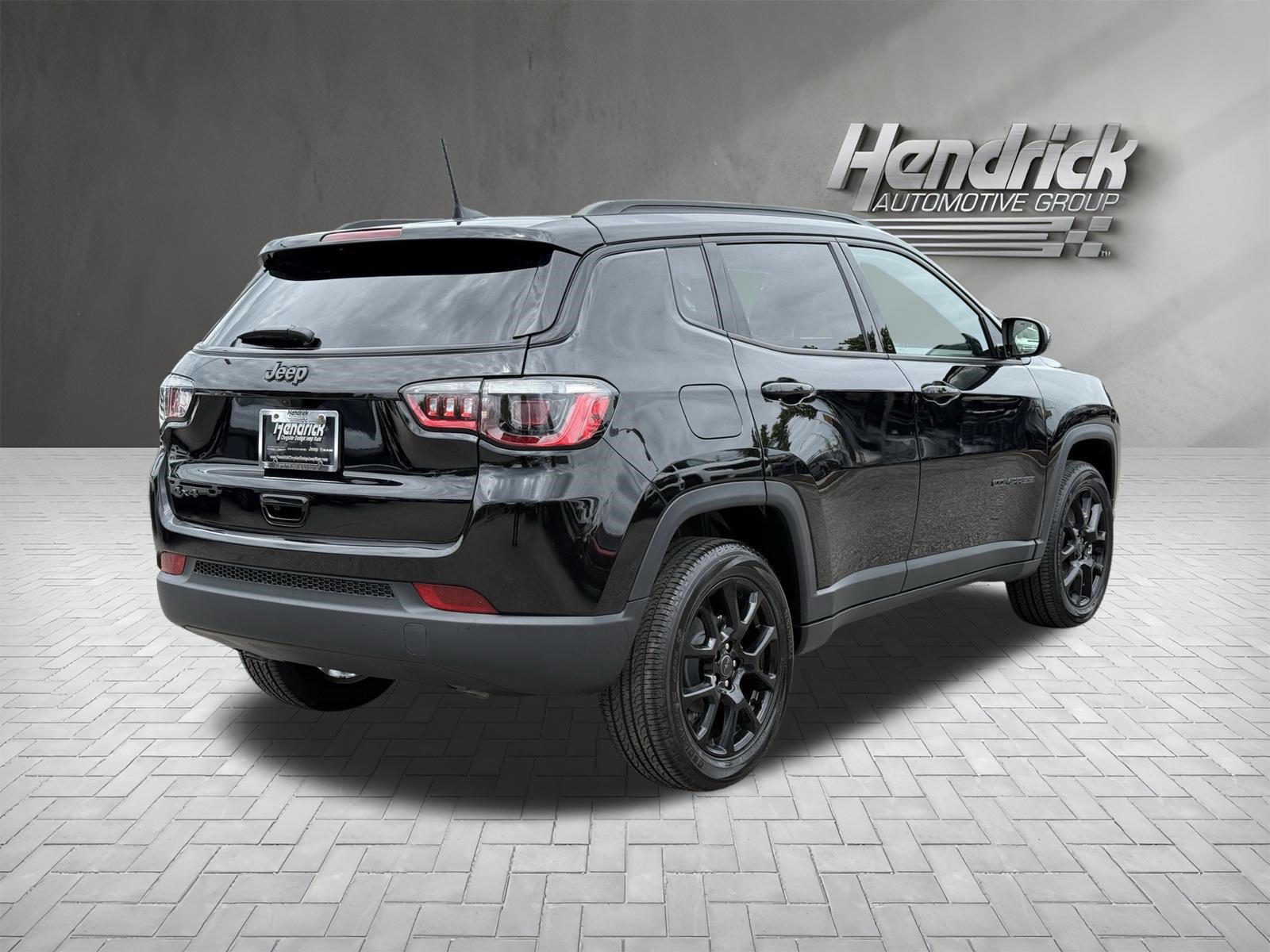 New 2026 Jeep Compass Latitude AWD/4WD image 10