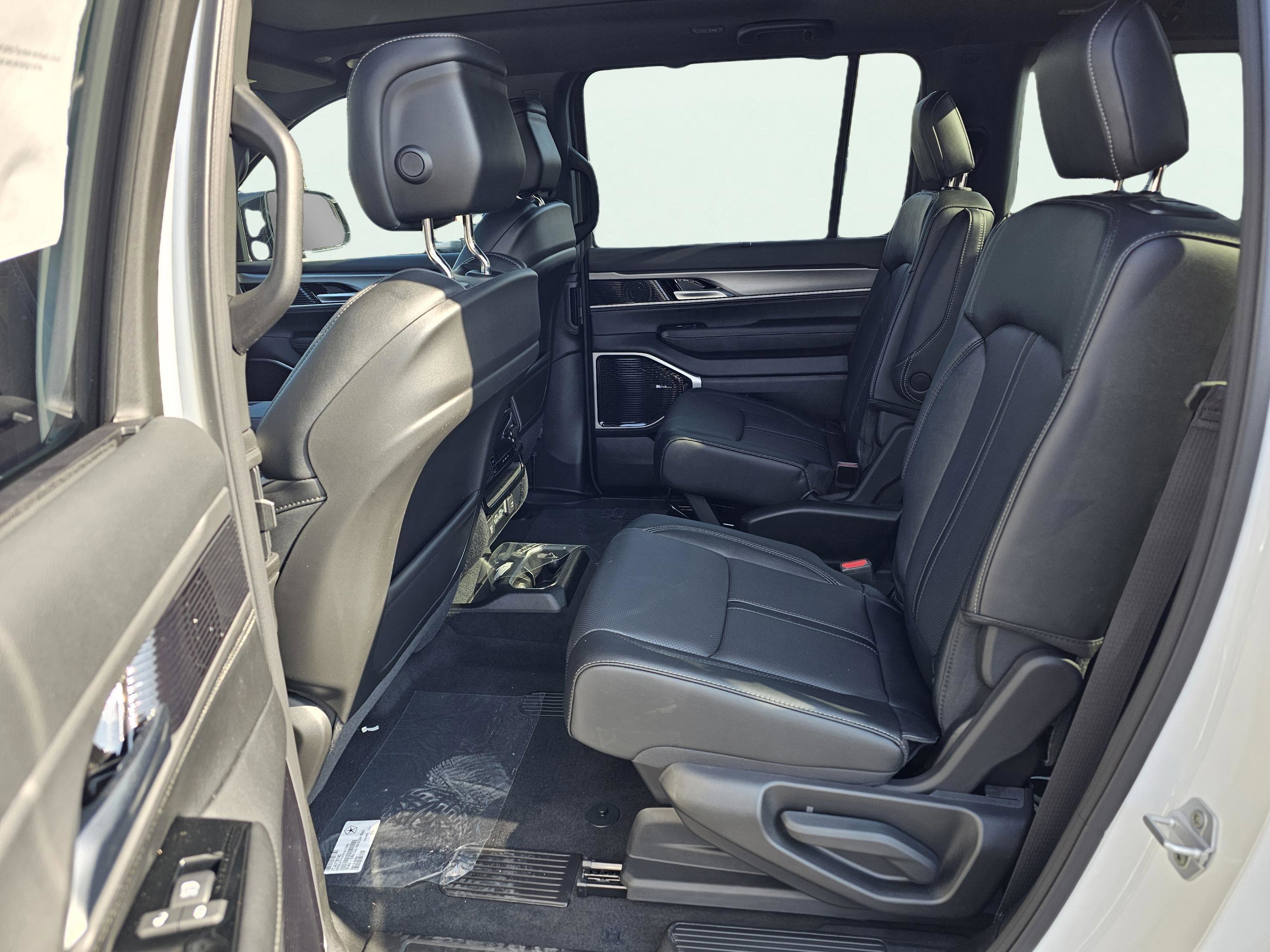 New 2026 Jeep Grand Wagoneer Limited image 31