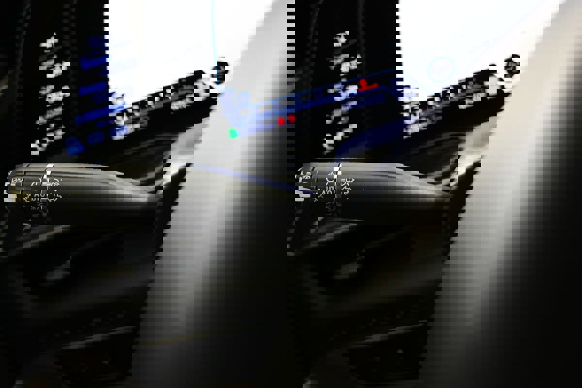 Used 2022 Cadillac Escalade ESV Premium Luxury w/ Performance Package image 27