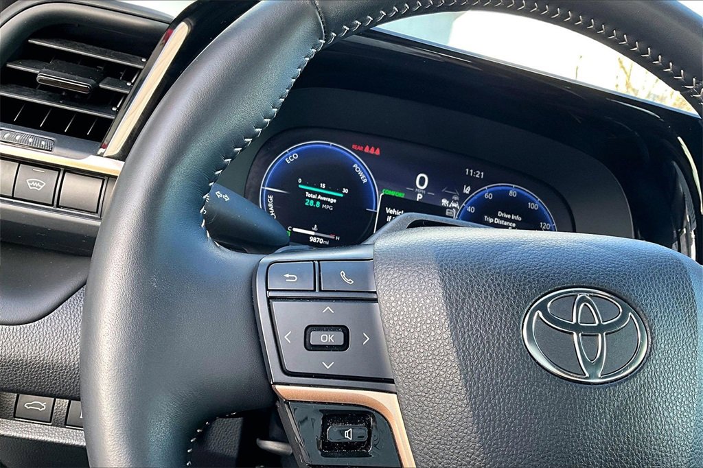 New 2024 Toyota Crown Platinum image 13