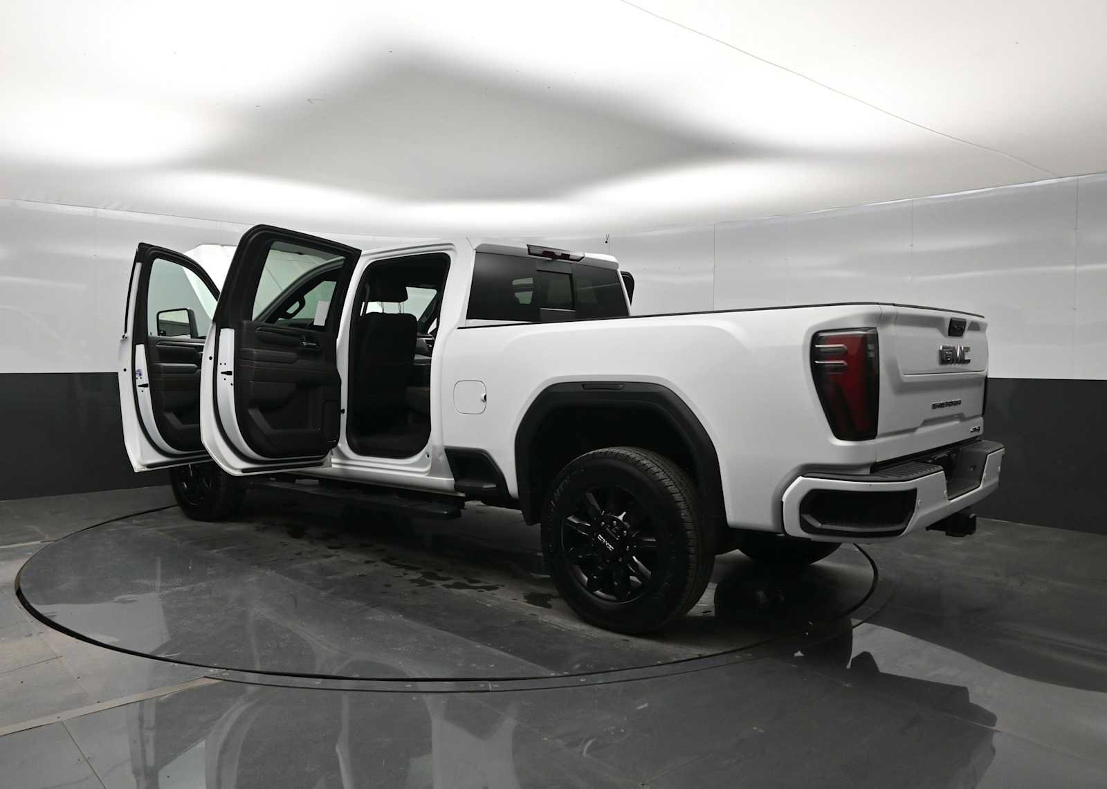 Used 2024 GMC Sierra 2500 AT4 w/ AT4 Preferred Package AWD/4WD image 46