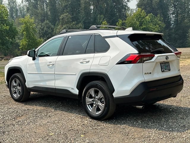Used 2023 Toyota RAV4 LE AWD/4WD image 7