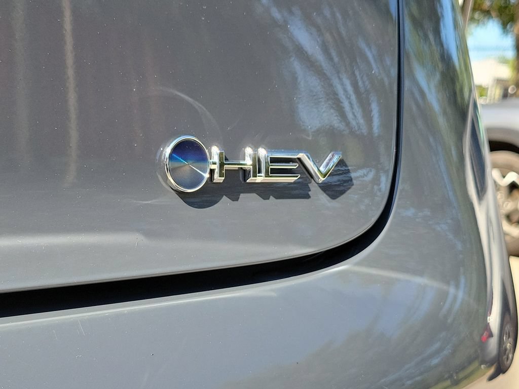 Used 2025 Toyota Prius Limited FWD image 11
