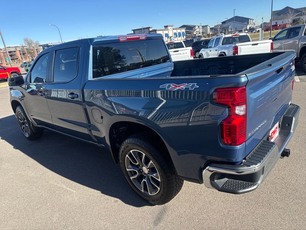 Used 2024 Chevrolet Silverado 1500 LT image 3