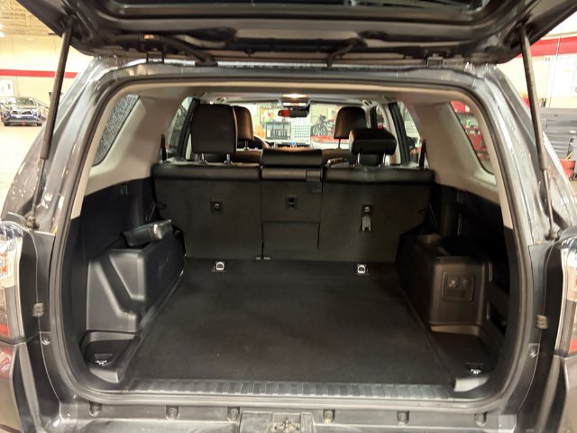 Used 2023 Toyota 4Runner TRD Off-Road Premium w/ Off Road Premium Plus Package AWD/4WD image 11