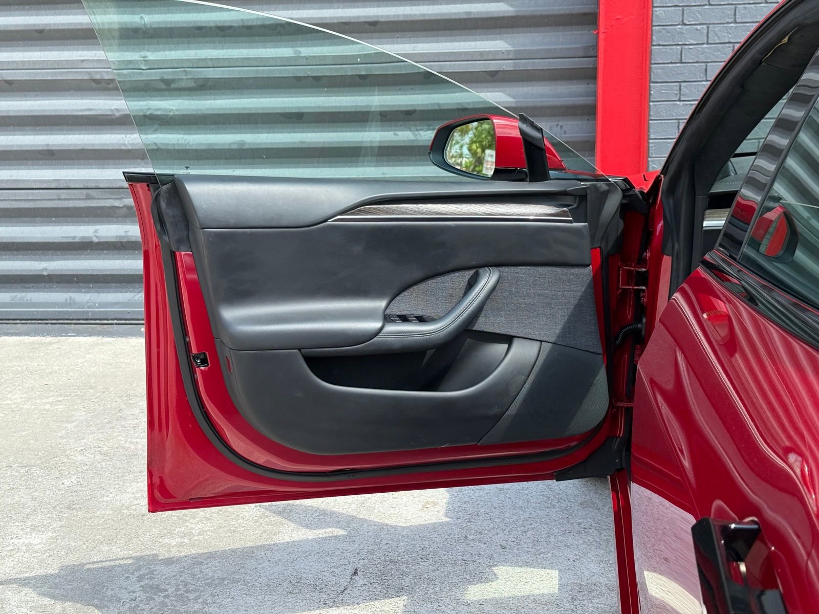 Used 2022 Tesla Model S image 11