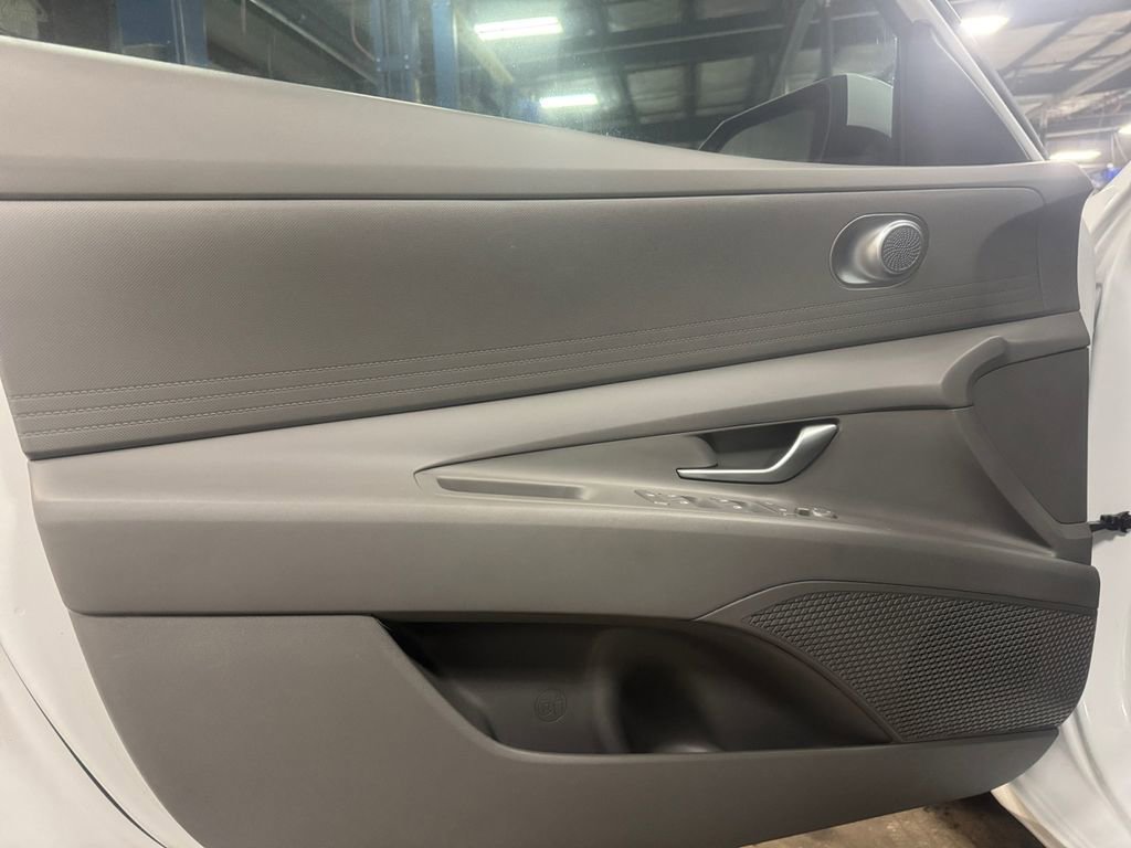 Certified 2024 Hyundai Elantra SEL image 14