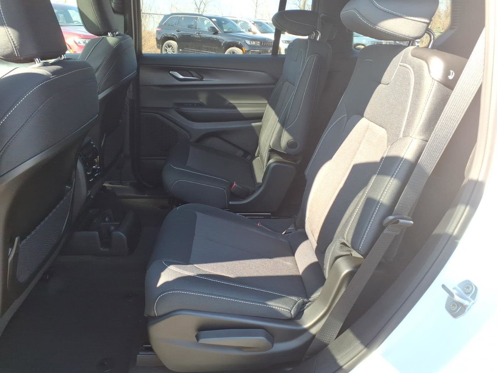 New 2026 Jeep Grand Cherokee L 4WD image 7