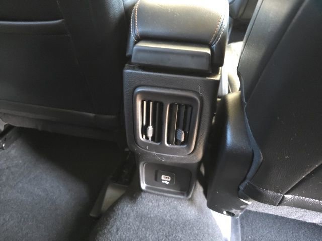 Used 2018 Jeep Compass Latitude w/ Cold Weather Group AWD/4WD image 14