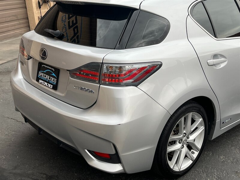 Used 2016 Lexus CT 200h FWD image 16